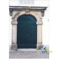Ingang NH Kerk Markt Lobith foto behorende bij boekje OMD 1995 Coll. HKR